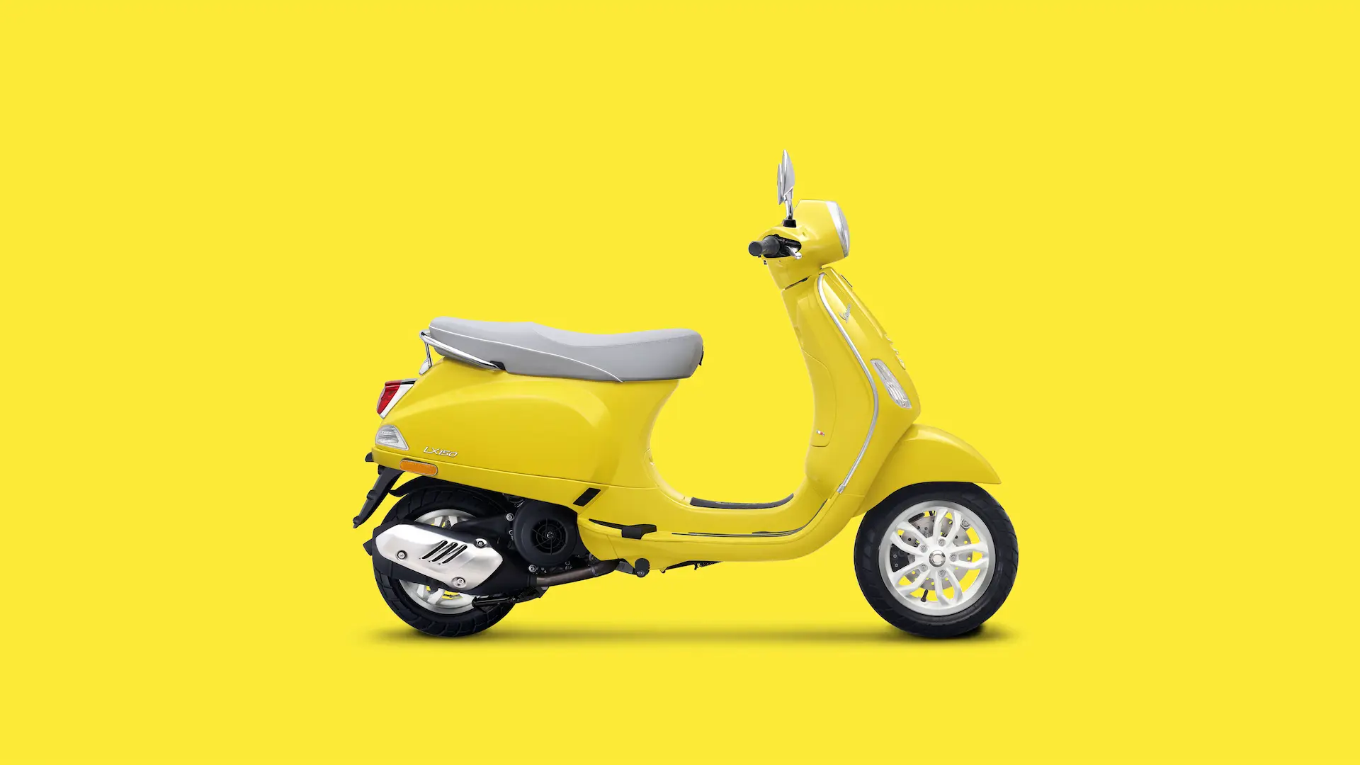 LX_150_WHITE_EDITION_04_5d4f53173d